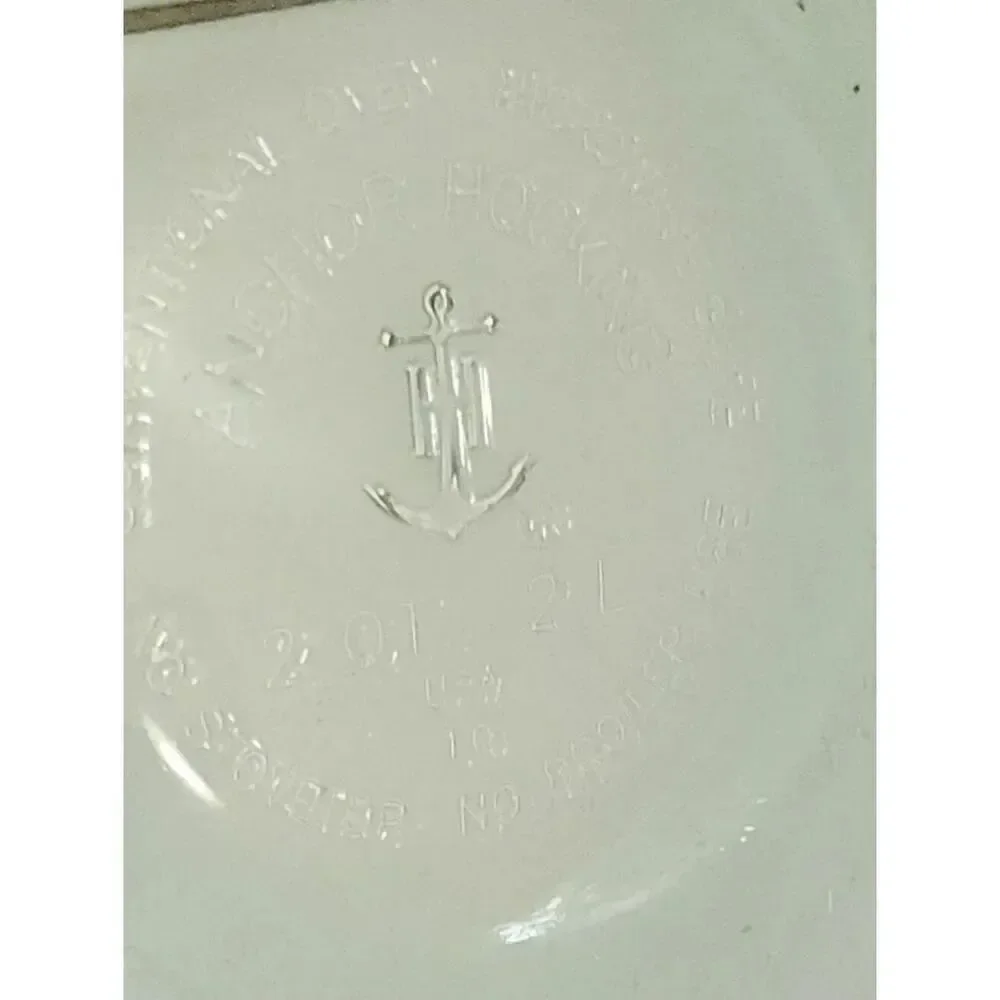Anchor Hocking Green Glass Round Casserole Dish with Lid - 2 Qt, 2 L